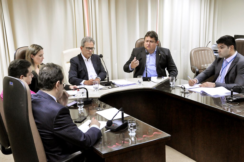 "É preciso que façamos um concurso para 2 mil vagas", diz secretário de Justiça do RN