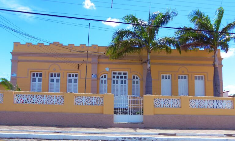 Prefeitura de Lajes (RN) divulga edital de concurso público com 80 vagas