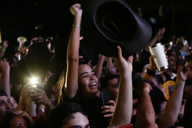 Fagner, Zezo e Zezé Di Camargo & Luciano agitam São João na Arena das Dunas