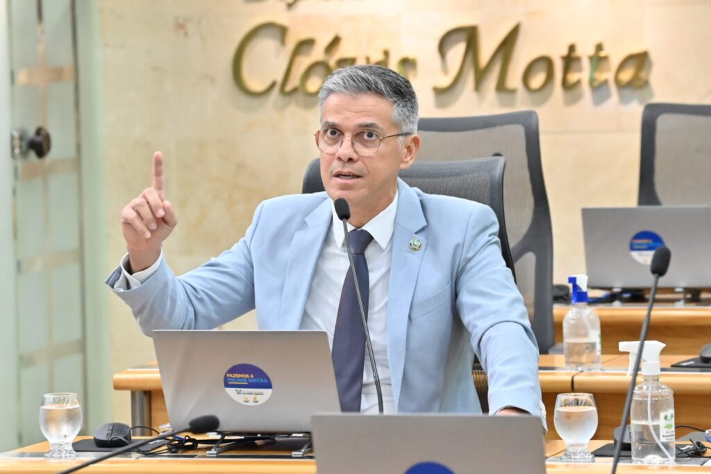 Coronel Azevedo elogia ação policial após atentado contra Cabo Deyvison e adota tom diferente de Álvaro