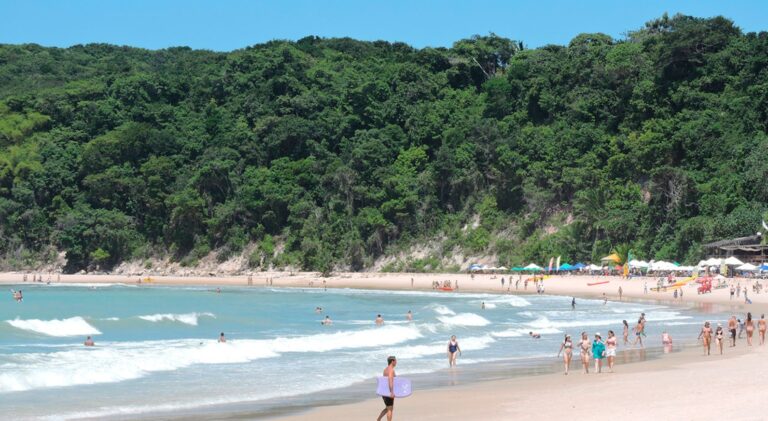 Praia do Madeiro aparece em ranking internacional das melhores praias do mundo