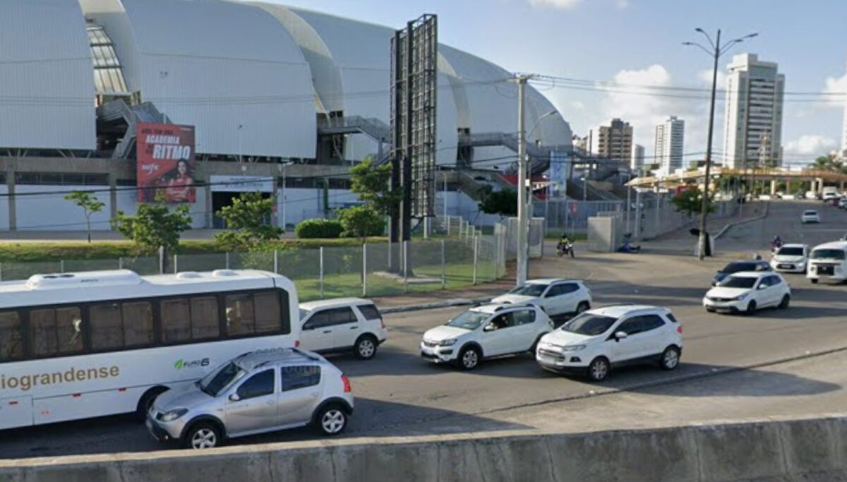 Trânsito na Arena das Dunas