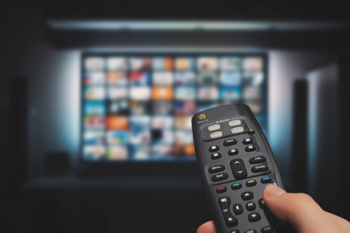 Aparelho de TV perde espaço no RN e 119 mil lares já não têm o eletrônico, diz IBGE